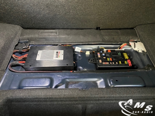 Instalacion equipo de audio con amplificador BMW Serie 3 F30