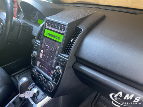 Land Rover Freelander II Pantalla vertical tipo Tesla android carplay 13,6"