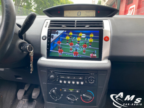 Instalación pantalla multimedia 9" con CarPlay en Citröen C4