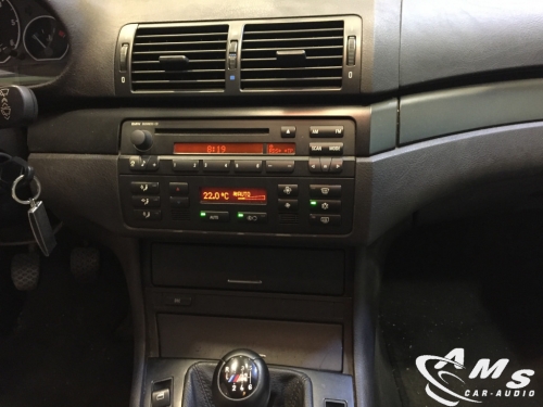Instalación multimedia pantalla 7" BMW Serie 3 E46