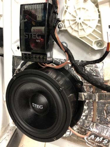 Insonorización e instalación sistema de 3 Vias Steg en Audi A4 Allroad