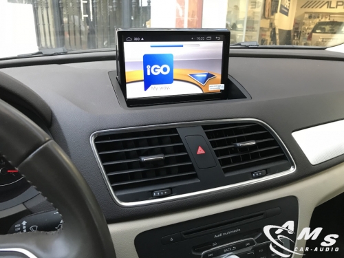 Instalación equipo multimedia pantalla 8" en Audi Q3
