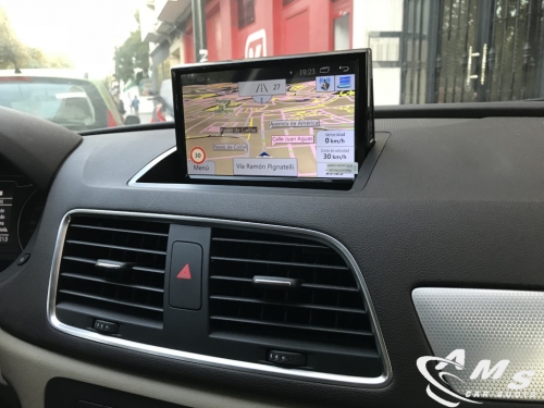 Instalación equipo multimedia pantalla 8" en Audi Q3