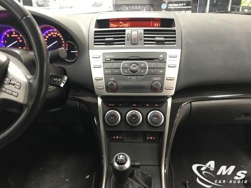 Mazda 6 año 2008 Pantalla 7" android carplay