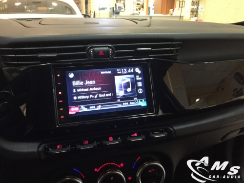 Instalación sistema multimedia Pioneer en Alfa Giulietta 2012