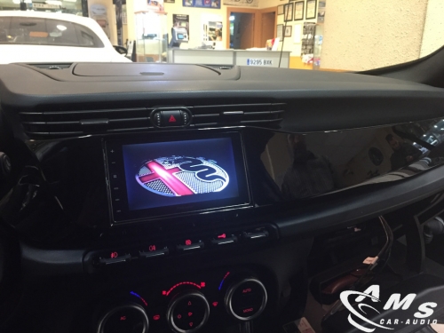 Instalación sistema multimedia Pioneer en Alfa Giulietta 2012