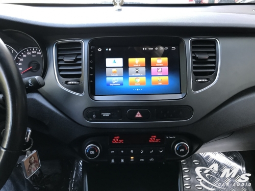 Instalación multimedia pantalla 9" Kia Carens