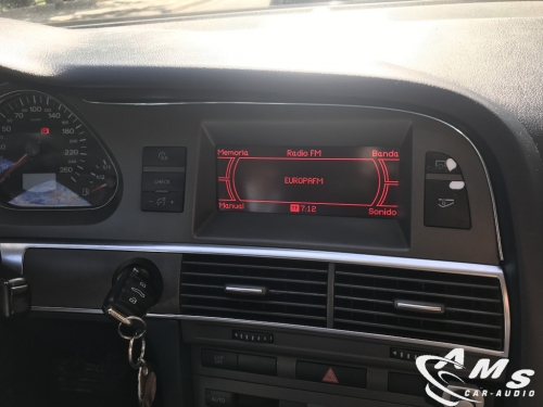 Instalación pantalla multimedia 10,25" en Audi A6