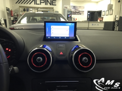 Instalación multimedia Audi A1 8"