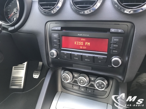 Instalación sistema multimedia con pantalla de 7" en Audi TT de 2012