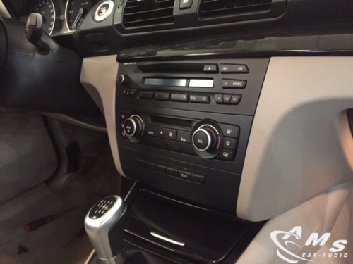 Instalación equipo multimedia Ihnavi  7" BMW Serie 1