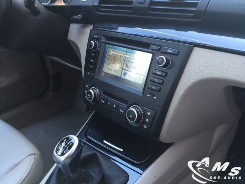 Instalación equipo multimedia Ihnavi  7" BMW Serie 1