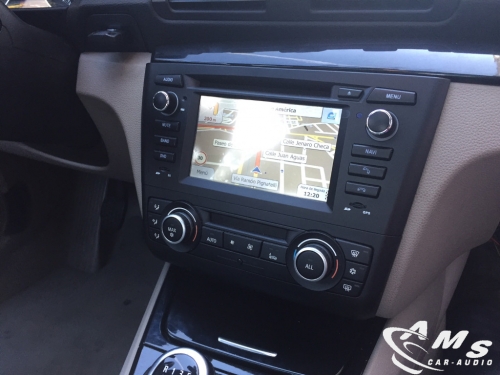 Instalación equipo multimedia Ihnavi  7" BMW Serie 1