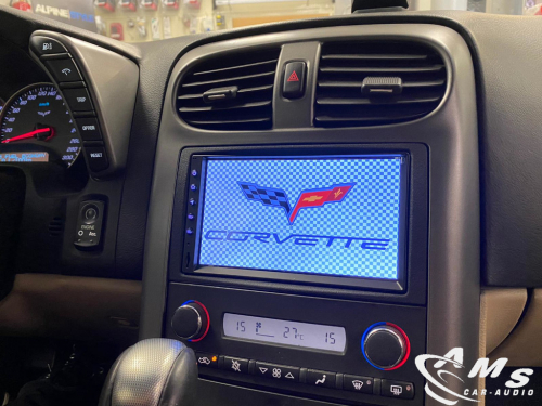 Chevrolet Corvette C6 2006 pantalla 7" mandos volante y cámara